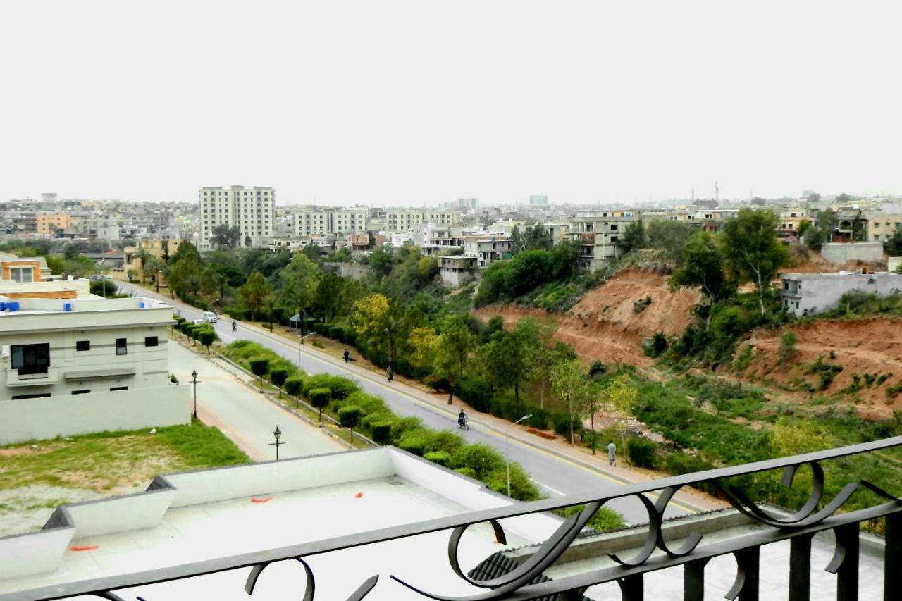Executive Apartments In Bahria Heights Равалпинди Экстерьер фото