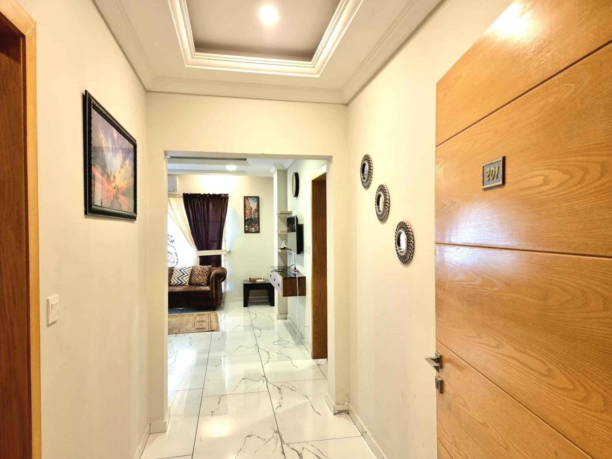 Executive Apartments In Bahria Heights Равалпинди Номер фото