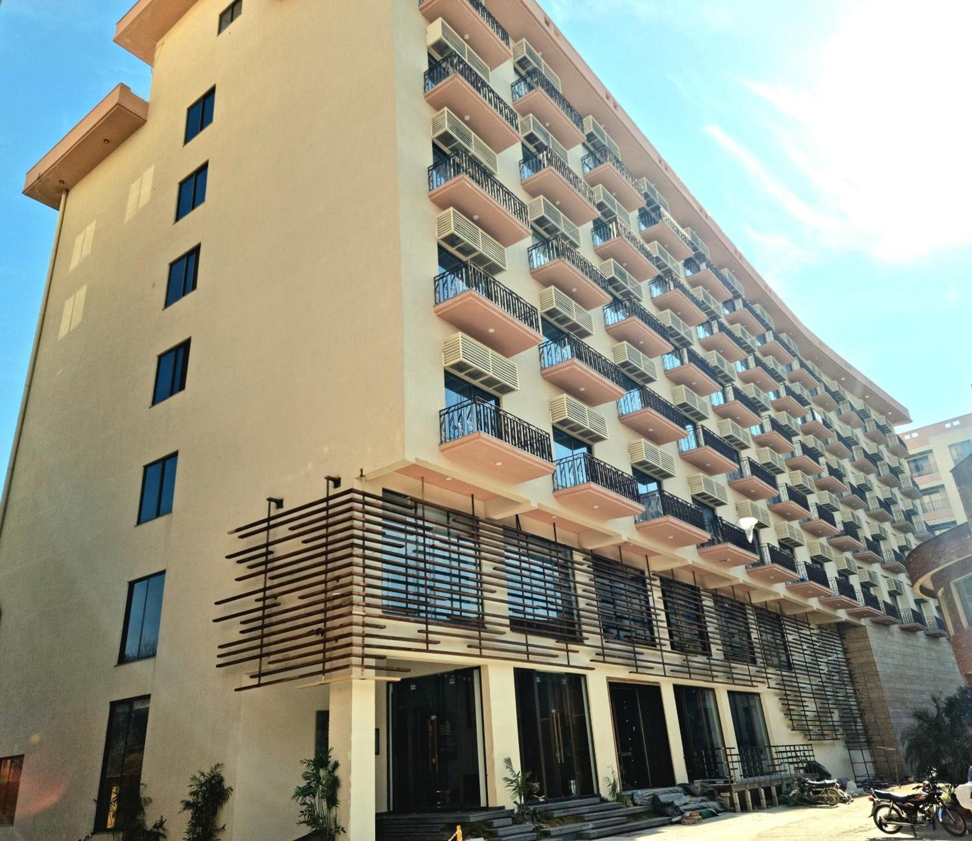 Executive Apartments In Bahria Heights Равалпинди Номер фото